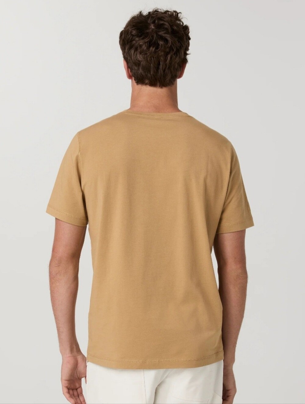 Vuori Short Sleeve Crew Tee in Camel